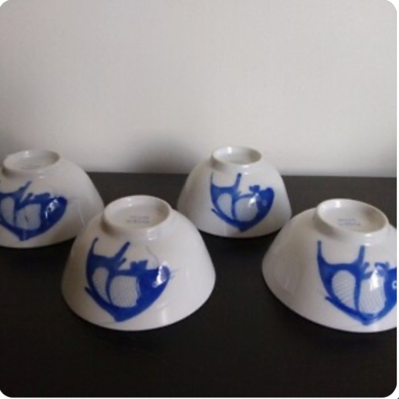 Set of 4 Hand Painted Cobalt Blue Koi Carp Fish Bowls 4.5" - Picture 3 of 6